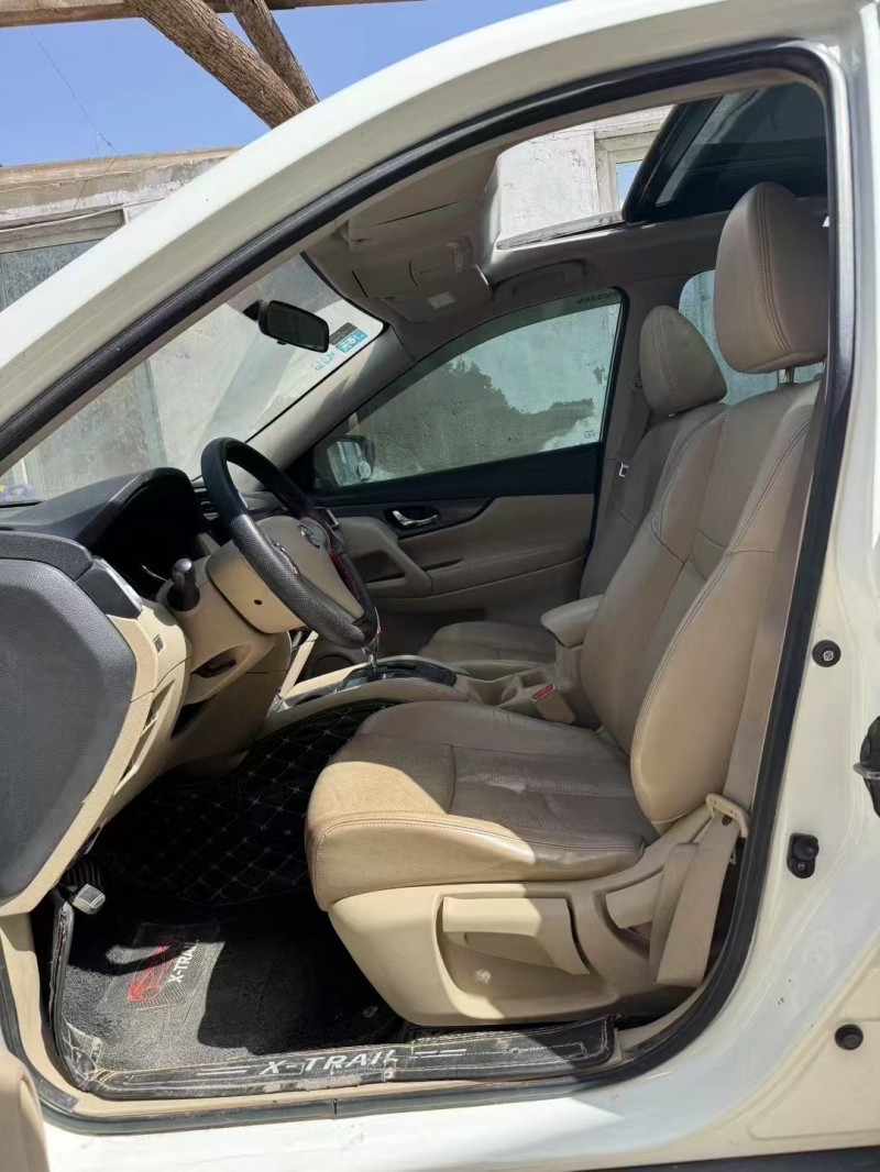 鹤壁15年日产奇骏9