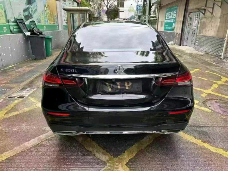 六盘水21年奔驰E8