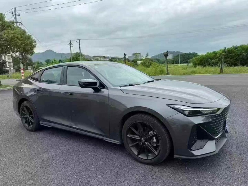 广州25年长安汽车UNI2