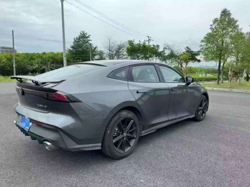 广州25年长安汽车UNI7