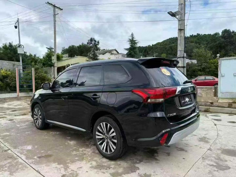 毕节22年三菱欧蓝德8