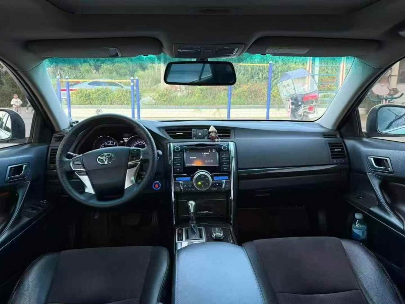 毕节17年丰田锐志5