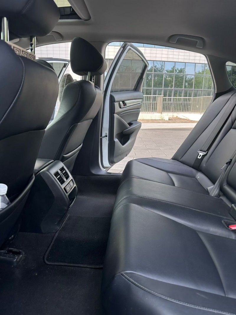 佛山22年本田雅阁6