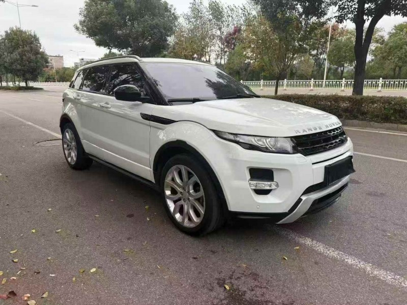 常德14年路虎极光3