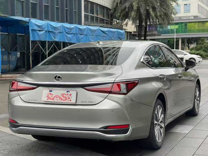 佛山23年雷克萨斯ES8