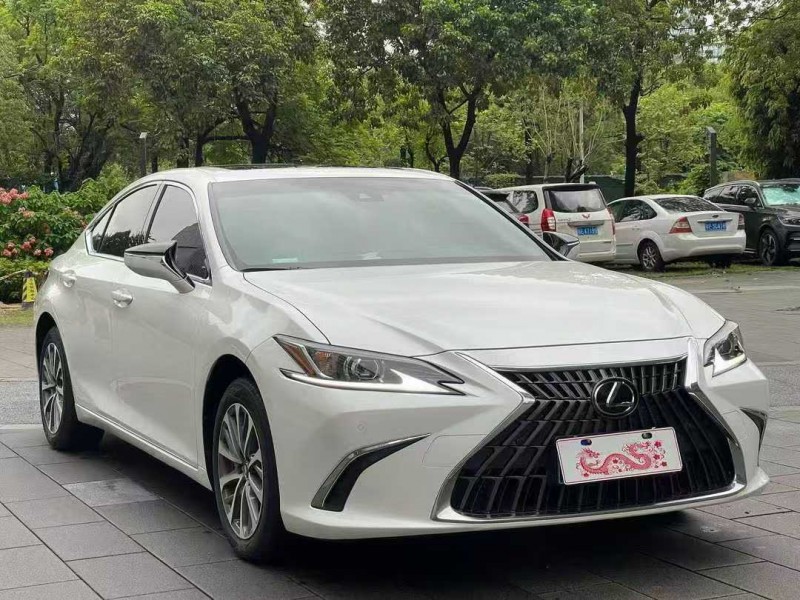 佛山23年雷克萨斯ES3