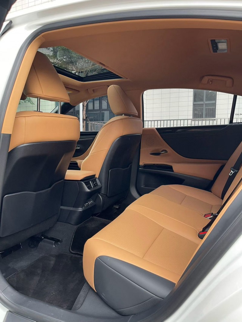 佛山23年雷克萨斯ES5