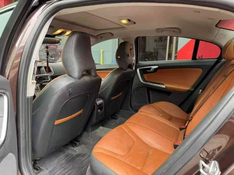 重庆19年沃尔沃S60L7