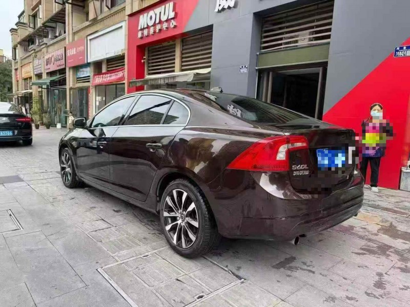重庆19年沃尔沃S60L9
