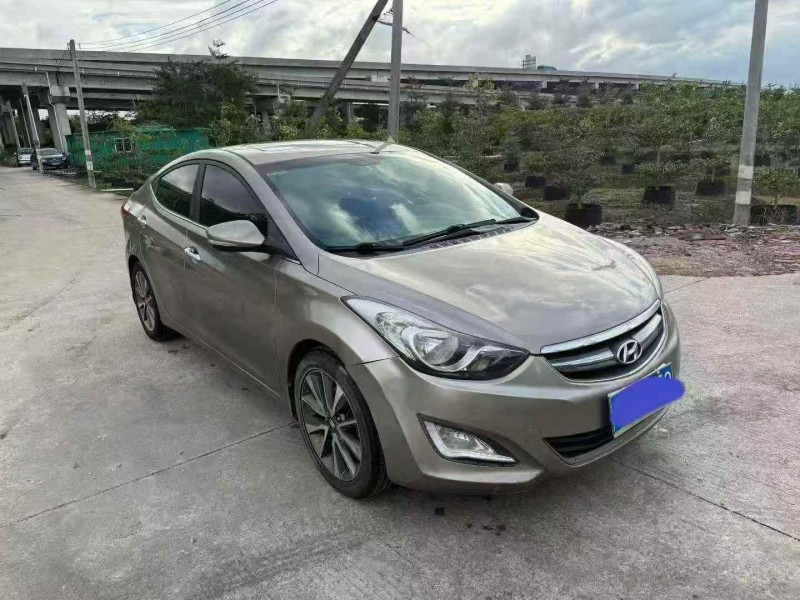 深圳15年现代朗动2