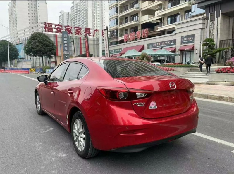 济宁17年马自达昂克赛拉8