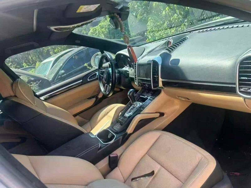 湖州15年保时捷卡宴3