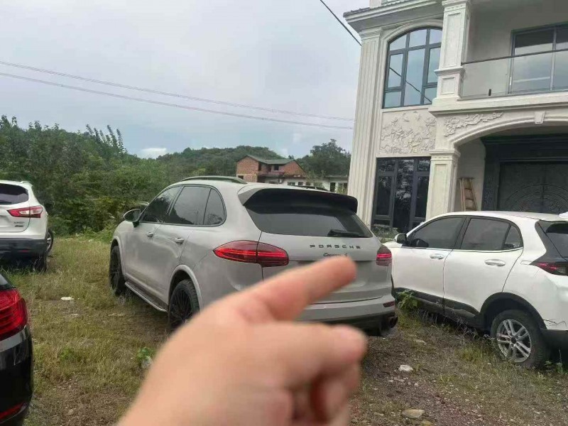 湖州15年保时捷卡宴6