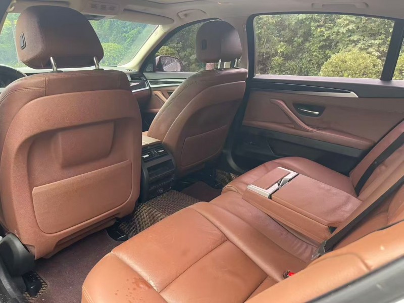 济宁17年宝马5系5