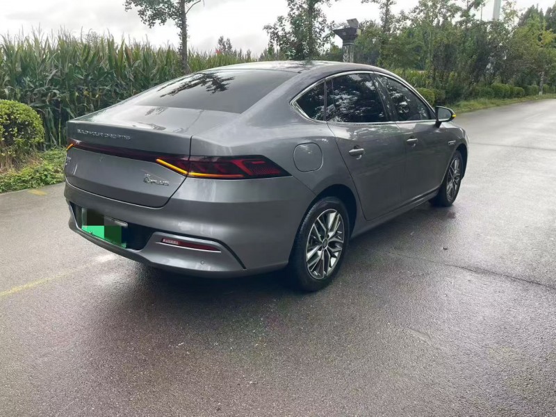 济宁23年比亚迪秦8