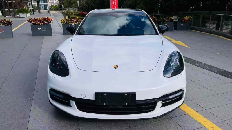 深圳21年保时捷帕拉梅拉1