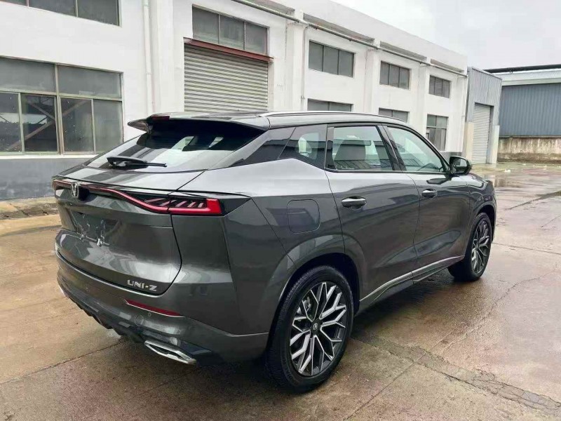 南通25年长安汽车UNI4