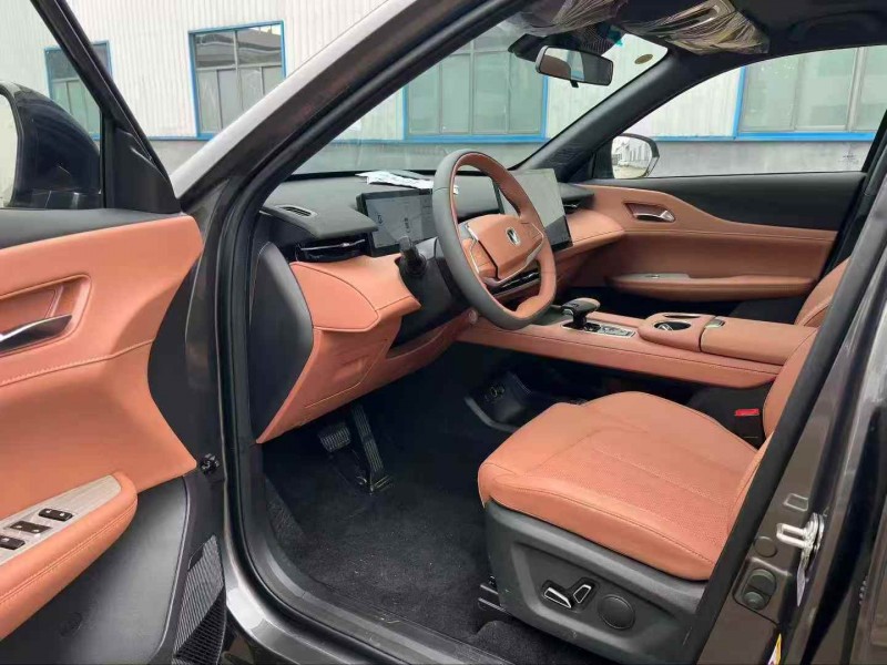 南通25年长安汽车UNI8