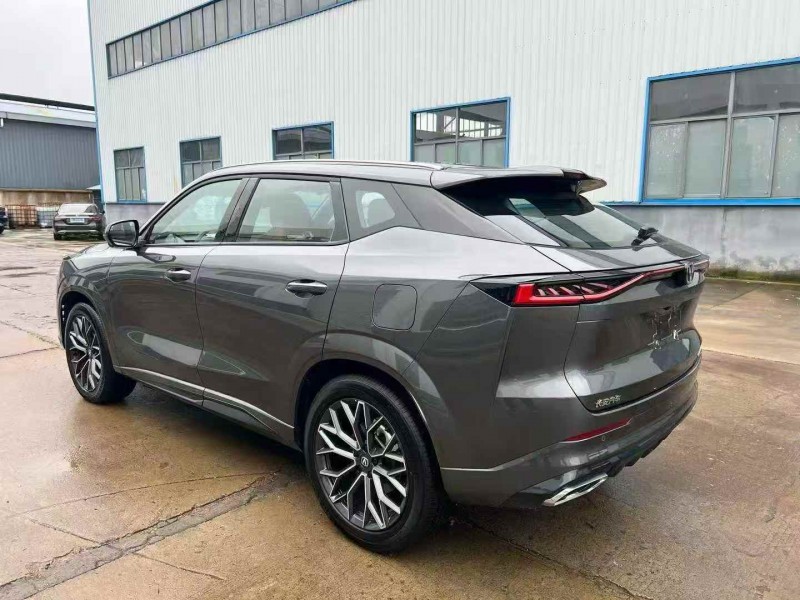 南通25年长安汽车UNI9