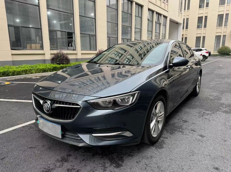 济宁20年别克君威2