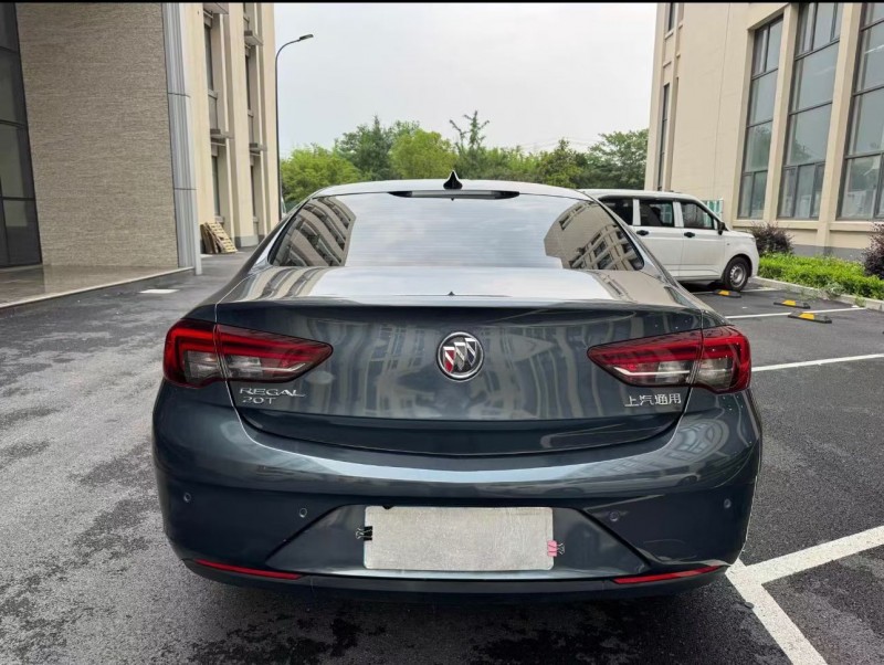 济宁20年别克君威9