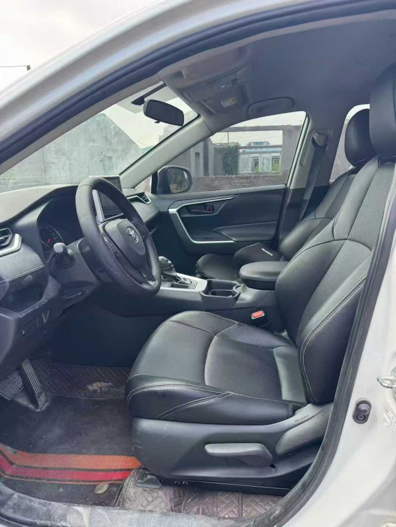 鹤壁22年丰田威兰达3