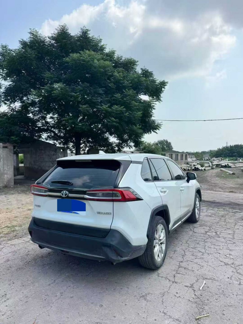 鹤壁22年丰田威兰达5