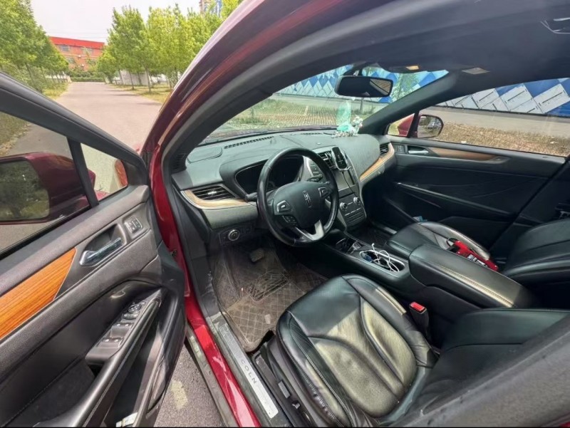 济宁15年林肯MKC5