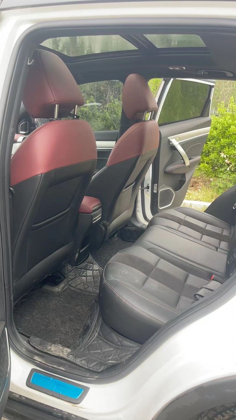 济宁22年吉利缤越4