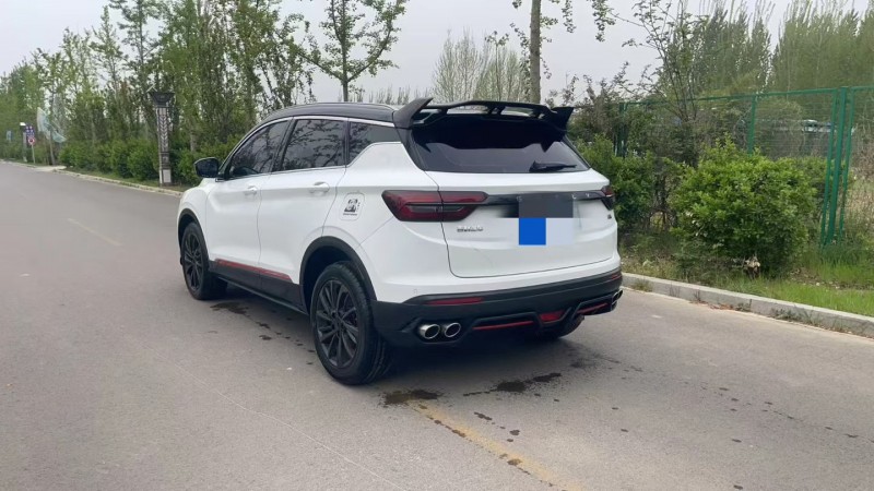 济宁22年吉利缤越7