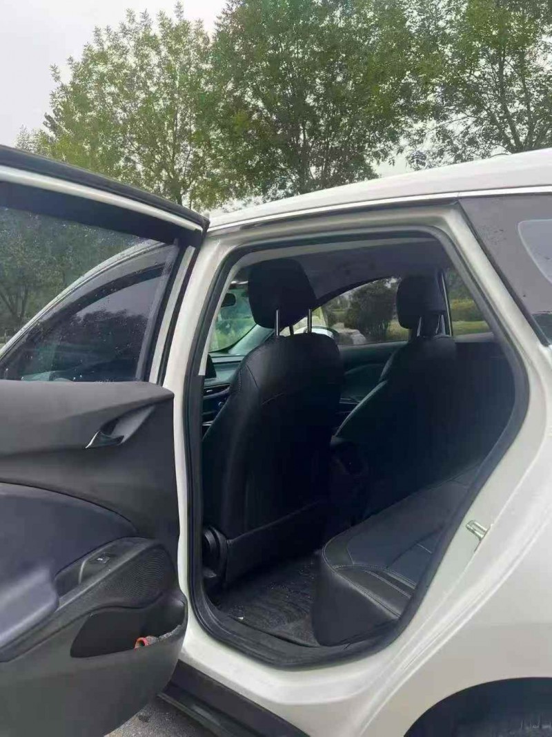 泰安22年别克微蓝5