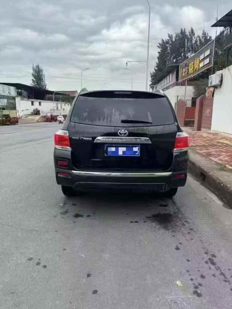 武汉14年丰田汉兰达5