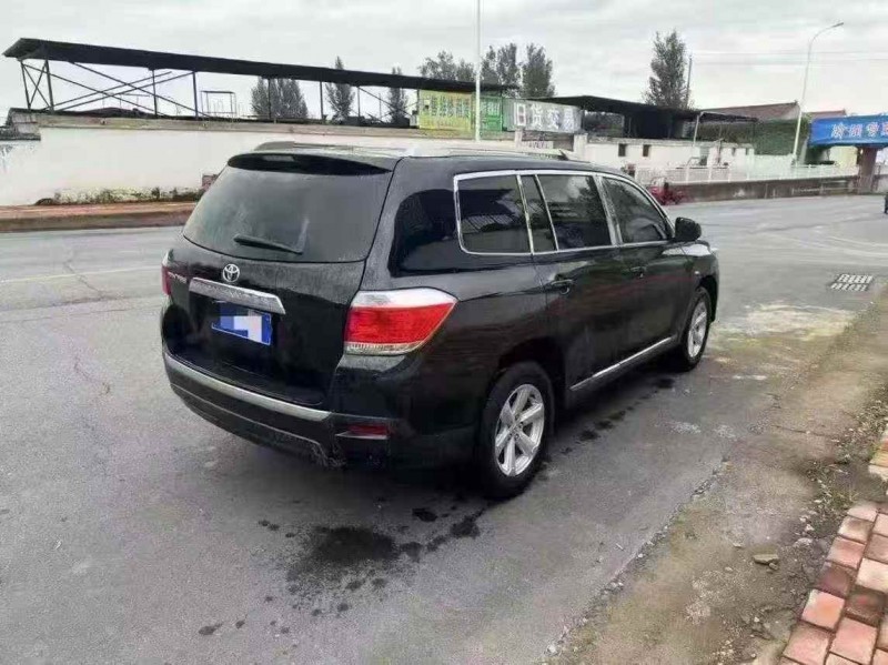 武汉14年丰田汉兰达6