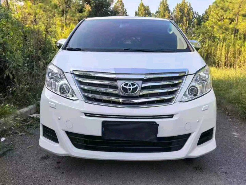 宜昌15年丰田埃尔法1