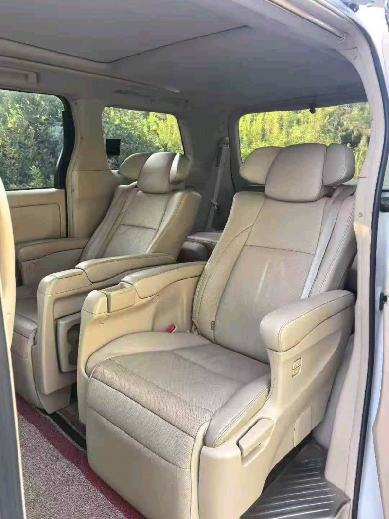 宜昌15年丰田埃尔法4