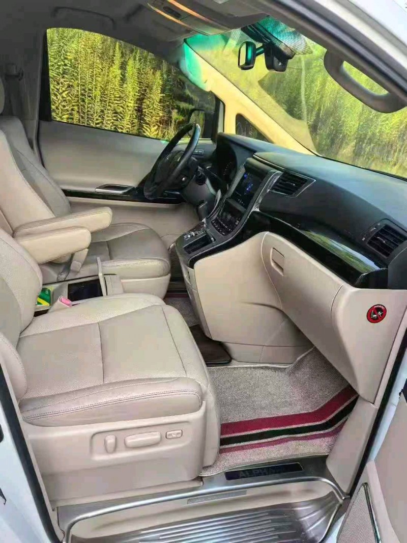 宜昌15年丰田埃尔法7