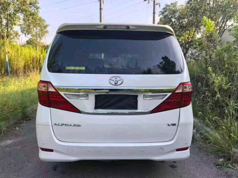 宜昌15年丰田埃尔法9