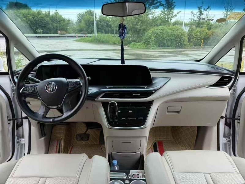 徐州21年别克GL85