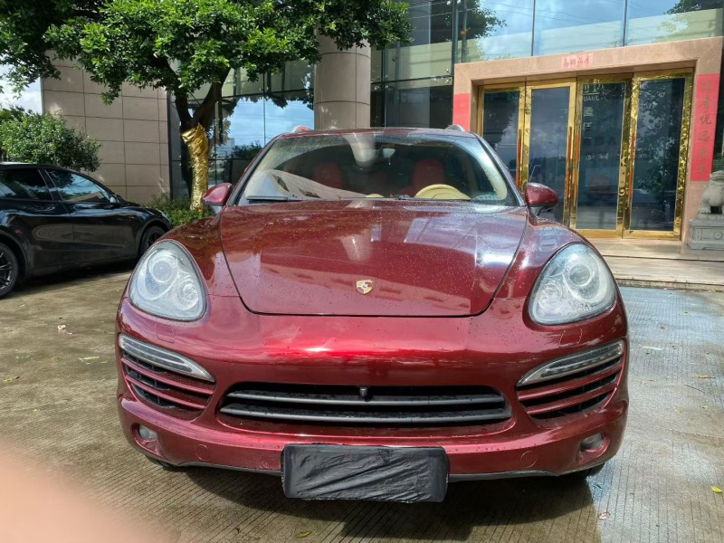 中山12年保时捷卡宴1