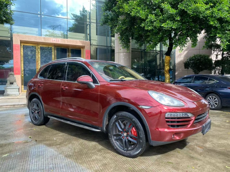 中山12年保时捷卡宴2