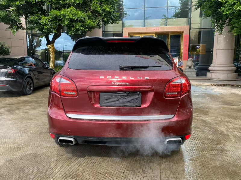 中山12年保时捷卡宴9