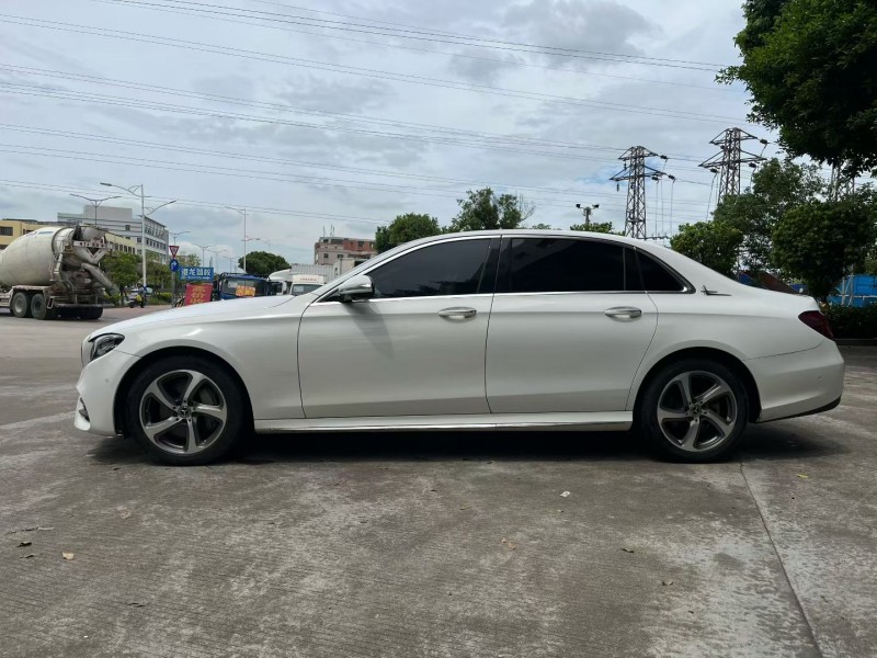 中山19年奔驰E3