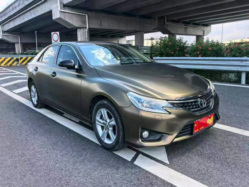 广州14年丰田锐志2