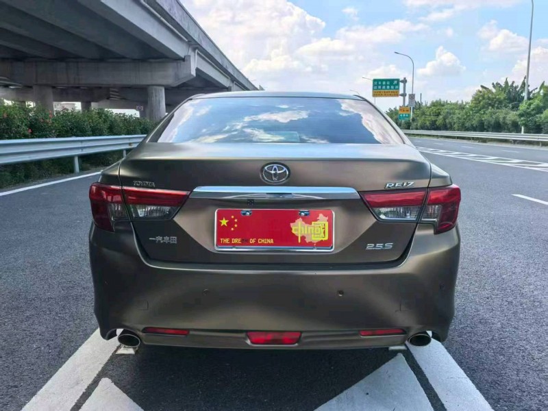 广州14年丰田锐志5