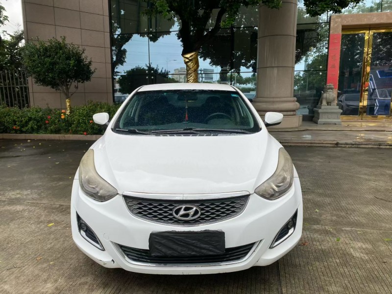 中山17年现代朗动1