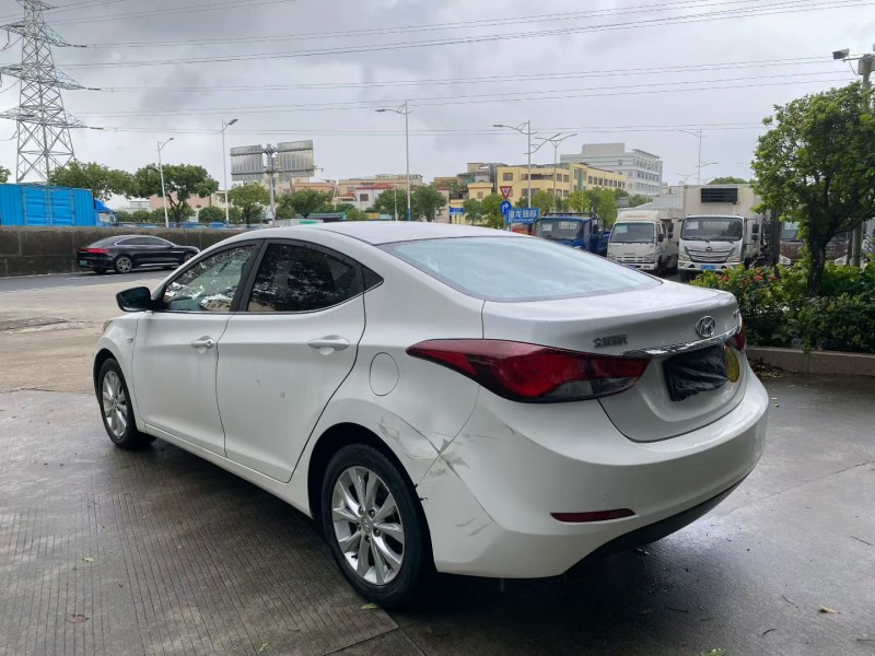 中山17年现代朗动7