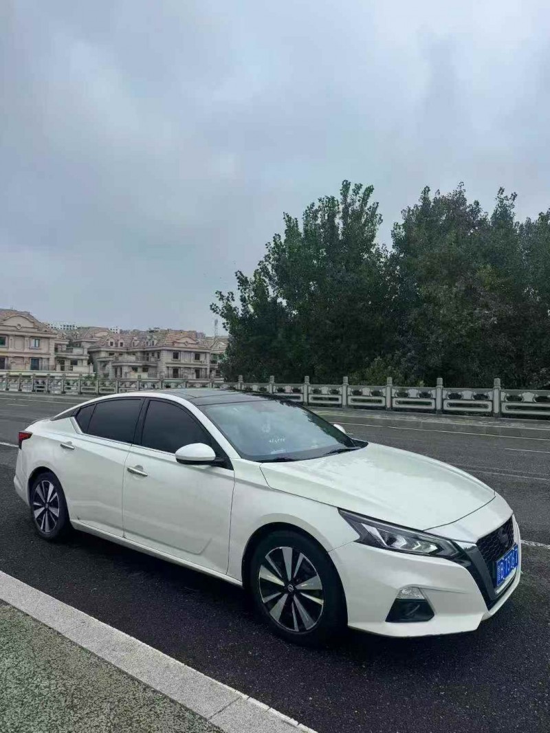 莱芜22年日产天籁2