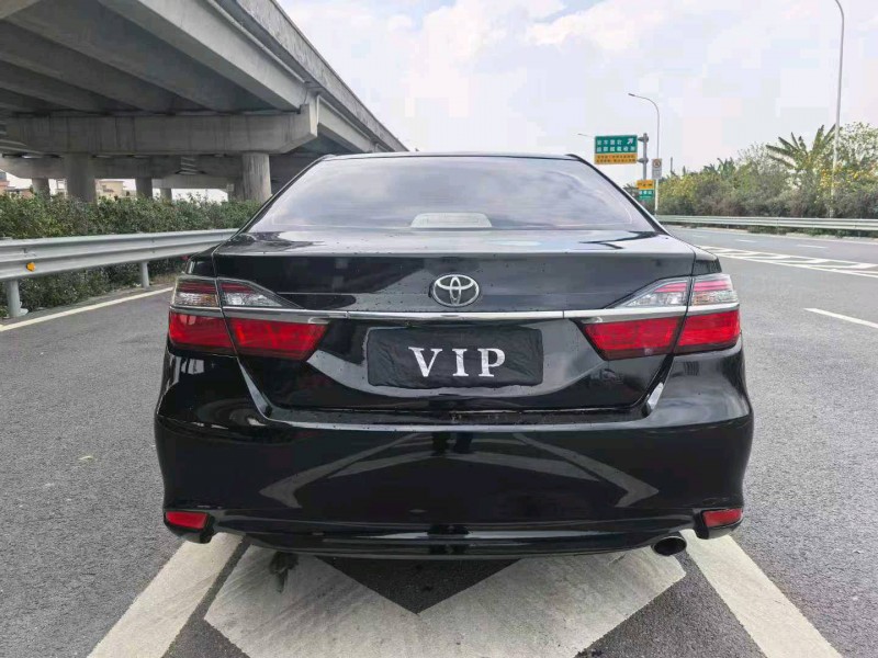 广州15年丰田凯美瑞5