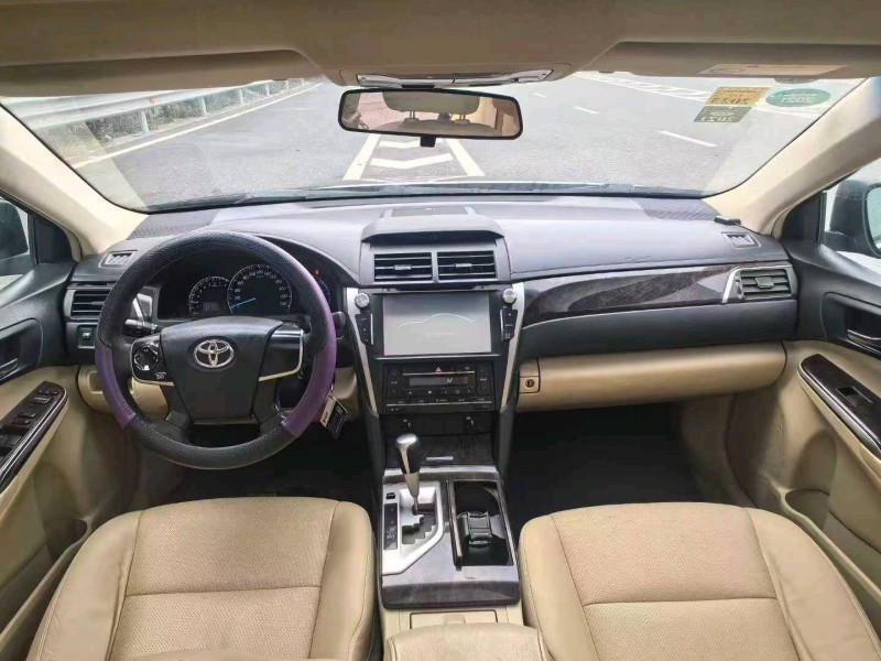 广州15年丰田凯美瑞9