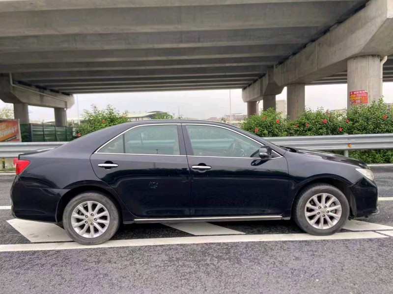 广州13年丰田凯美瑞4